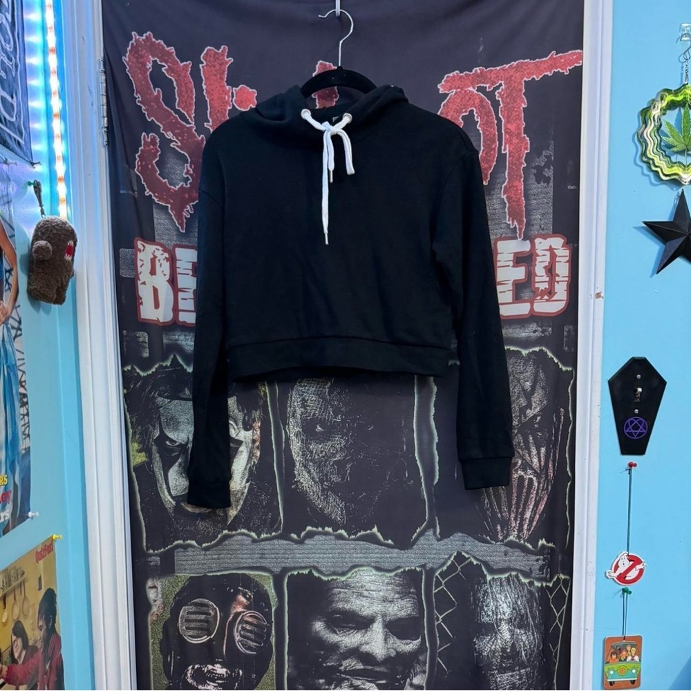 H&M / Divided Black Cropped Hoodie with White Drawstrings